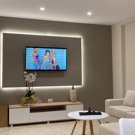 Sunway Apartment Vlore Bagian luar foto