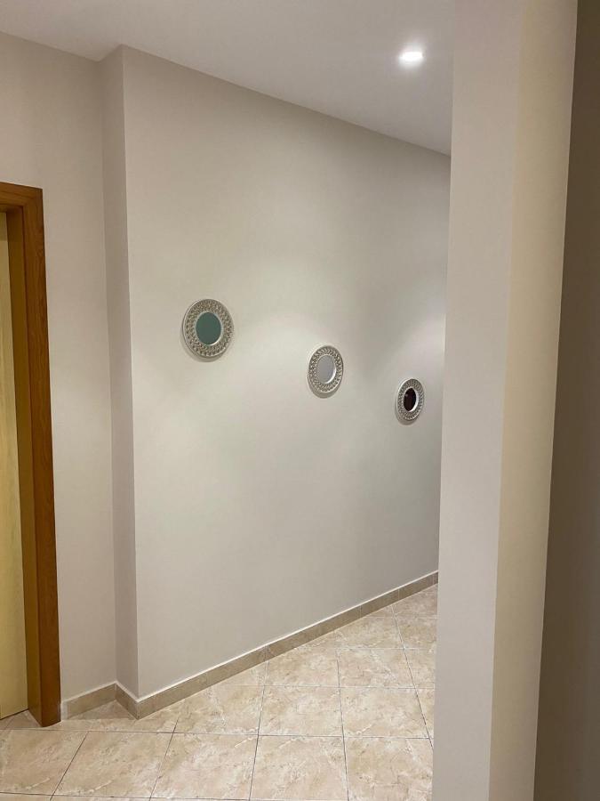 Sunway Apartment Vlore Bagian luar foto