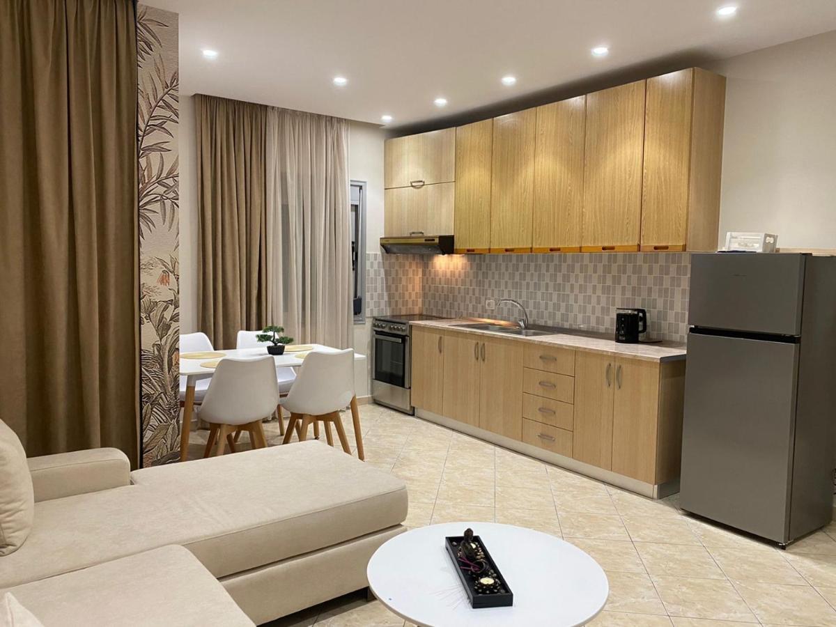Sunway Apartment Vlore Bagian luar foto